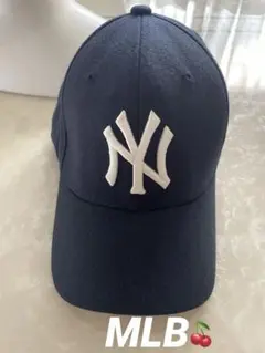 美品‼️MLB New York Yankees ベースボールキャップ ネイビー