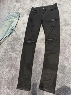 AMIRI アミリ Thrasher ビジュートリム ジーンズ - メルカリ