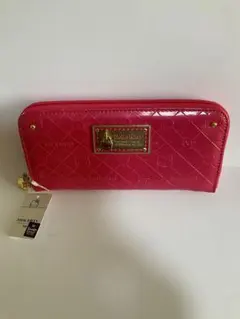 可愛い　金色のキティちゃんが揺れる ローズ色が輝く長財布