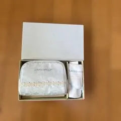 ローラアシュレイポーチ、ハンカチセット