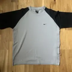 00s NIKE 半袖Tシャツ archive y2k テック系 刺繍ロゴ 短丈