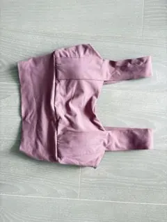 ピンクスポーツブラ ストラップ付き