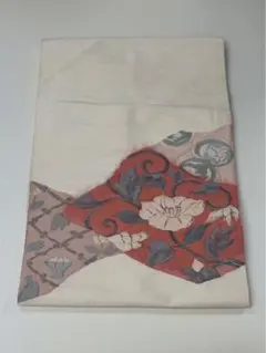 名古屋帯 クリーム色 赤い花柄刺繍