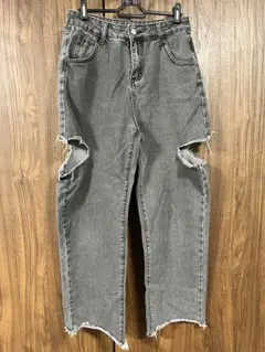 RANUM グレー サイドカット ダメージデニムパンツ 切りっぱなし