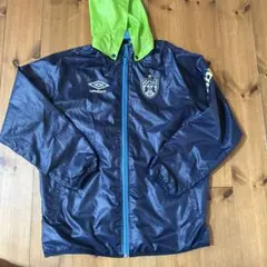 umbro アイルランド代表 ナイロンジャケット サッカー サイズL　刺繍ロゴ UMBRO アンブロ サッカー アイルランド代表 ナイロンジャケット