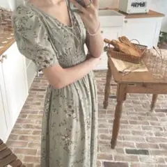 Rirandture 〈LAURA ASHLEYコラボ〉シアーラッフルワンピース - メルカリ