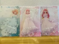 五等分の花嫁 ウェディングドレス アクリルスタンド 2体セット - メルカリ