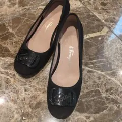 モデルサイズ☆新品未使用❤箱付き【フェラガモ】リザード型押し ヴァラ パンプス 2025年最新】フェラガモ ヴァラ パンプスの人気アイテム - メルカリ