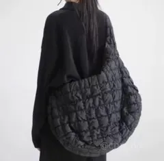 大人気✨キルティングビッグショルダーバッグ ブラック 黒 レディース メンズ