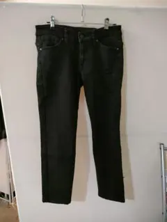 ユニクロ ブラック スキニーデニム