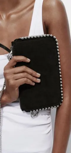 ZARA スタッズ付き　黒　スエード　ショルダーバッグ