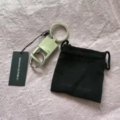 バナナリパブリック　キーホルダー