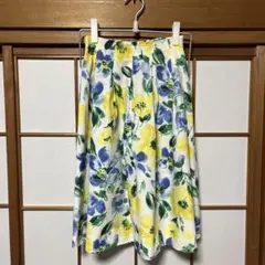 Cheek 花柄ひざ丈スカート