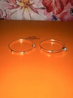 HERMES スタッズ フープピアス 両耳用のサムネイル