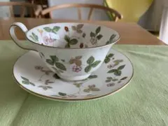 ウエッジウッド　ワイルドストロベリー　ティーカップ&ソーサー