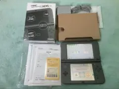 【美品】Newニンテンドー3DS LL メタリックブラック 箱あり 充電器付き