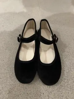 黒いメリージェーンシューズ バックル付き