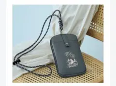 MOOMIN リトルミイ 肩掛けもできて便利な ストラップ付きマルチケース