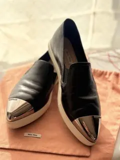 2025年最新】miumiu スリッポンの人気アイテム - メルカリ