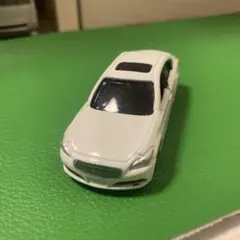 トミカ 日産シーマ 2012