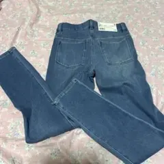 新品未使用　ユニクロ　キッズ　女児　ウルトラストレッチデニムレギンスパンツ
