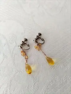 ☆ヴィンテージイヤリング 山吹色ドロップ ビーズ レトロ 1点もの☆