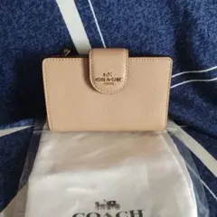 み*や様 COACH 三つ折り財布 ベージュ ワインレッド