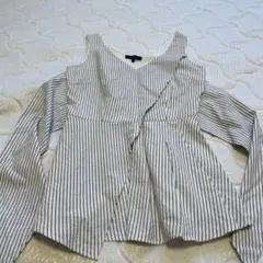 ペプラム　トップスのサムネイル