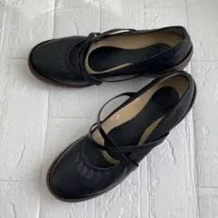 トリココムデギャルソンストラップ フラットシューズ ブラック レザー