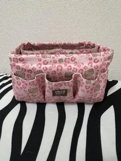 Hello Kitty バッグインバッグ ピンク ヒョウ柄