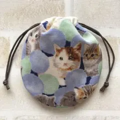 ハンドメイド まるいミニ巾着 (ネコ いちご) - メルカリ