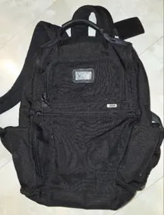 TUMI ブラック リュック・バックパック　お買い得感あり　やや傷ありのサムネイル