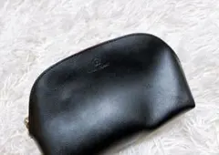 MARY QUANT】マリークワント　レザー　シンプルラウンドポーチ