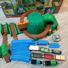 箱付き きかんしゃトーマス どきどきマウンテンセット プラレール