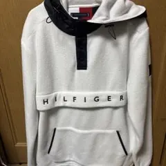 トミーヒルフィガー パーカー