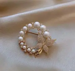 パールブローチ 蝶 おしゃれ キュート バタフライ　ゴールド