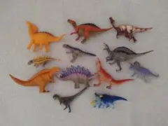 恐竜キング　ミニフィギュア　12種セット