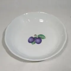 伊 リチャードジノリ 小皿(プルーン) ボンジョルノ 白磁 エンボス加工 美品のサムネイル