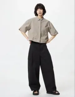 ユニクロ バレルカーゴパンツ ブラック 黒 Lのサムネイル