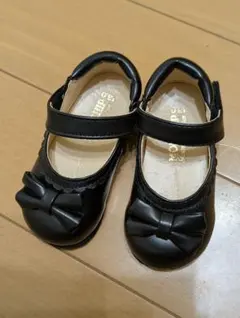 ブラックリボン付きフォーマルシューズ