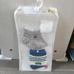ユニクロ　ベビー靴下 9-12cm 滑り止め付き