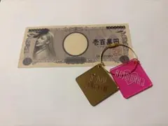 ちゃんみな お札 AOD2 ロイパ アクリル キーホルダー CHANMINA ちゃんみな お札 AOD2 アクリルキーホルダー ロイパ - メルカリ