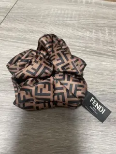 フェンディFENDI ロゴシュシュ ブラウン ブラック