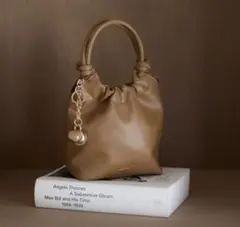 Item thumbnail for item c6defda7-8660-4197-a3d8-ab40da31ecc4