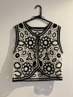 刺繍デザインニットベスト