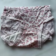 ピンクヒョウ柄サニタリーショーツ