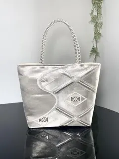 超美品！！ soleileソレイル カメラバッグ シルバー - メルカリ