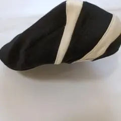 黒と白のベレー帽