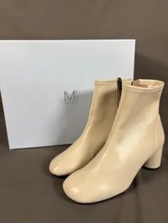 モードエジャコモ カリーノ ショートブーツ アイボリー carino 23.5