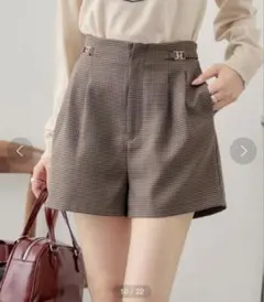Chico チャーム付タックショートパンツブラウンショートパンツ 千鳥格子柄
